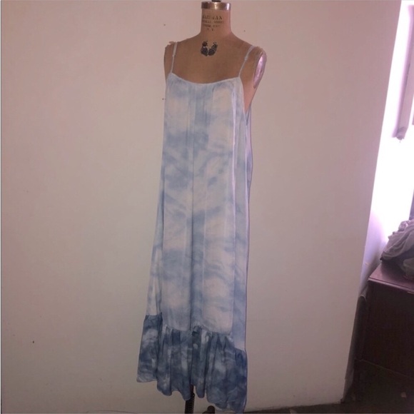 Free People] Blue White Tie dye Ruffle Cami Slip Maxi Dress. - Picture 7 of 10